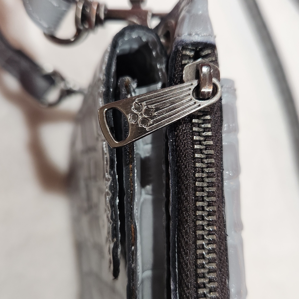 Patricia Nash Gray Croc-Embossed Crossbody Wallet - Picture 9 of 10